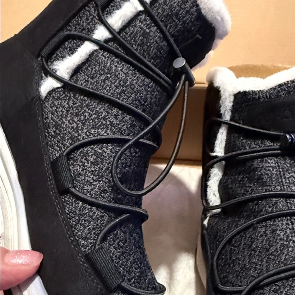 Brand new in box Ryka Aubonne winter boots size 9 wide! Water repellent and warm - Picture 6 of 8